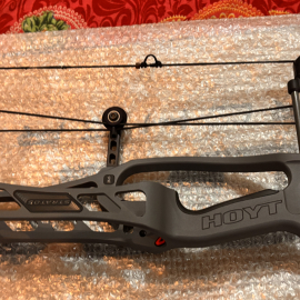 Hoyt Stratos 36